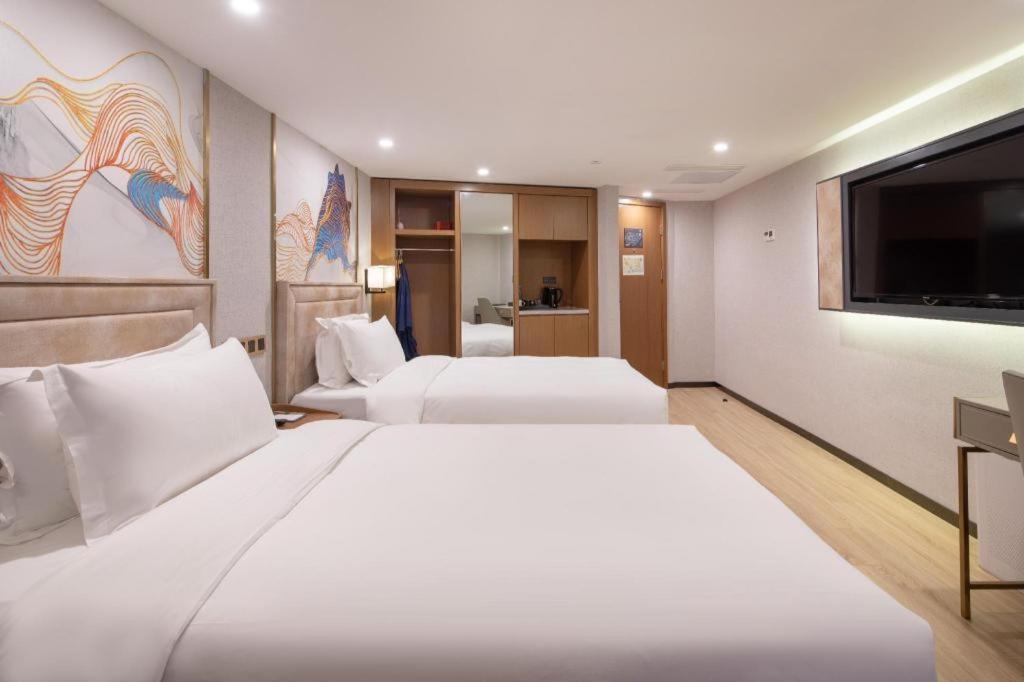 Hotel Hongqiao Pujue International Zhongshan Park Metro Station Shanghai
