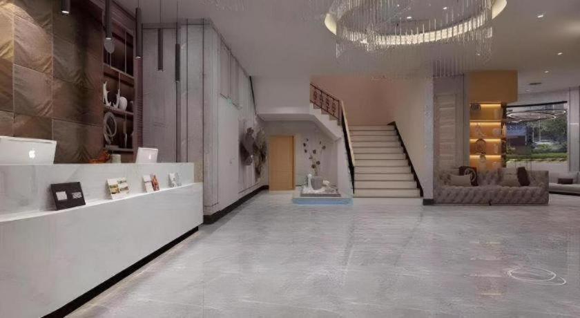 Hotel Hongqiao Pujue International Zhongshan Park Metro Station